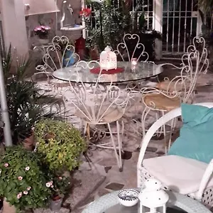 https://casa-turi-catania.catania-hotels.net